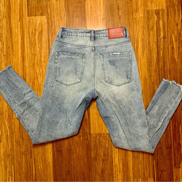 NWOT One X One Teaspoon Super Distressed Jean - Picture 2 of 7